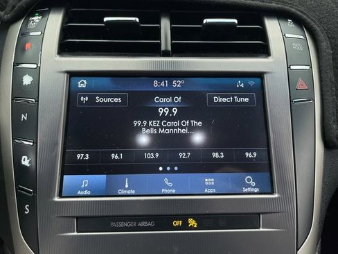 Used 2020 Lincoln MKZ image 16