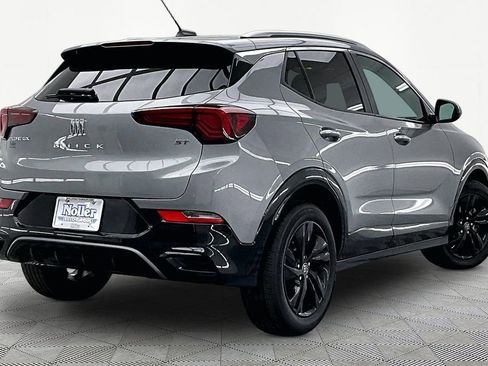 Used 2024 Buick Encore GX Sport Touring FWD image 2