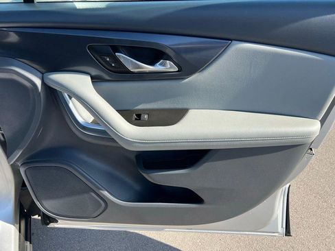 Used 2020 Chevrolet Blazer LT image 24