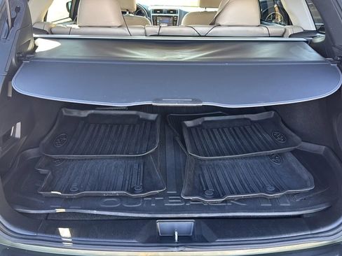 Used 2019 Subaru Outback 2.5i Limited w/ Popular Package #2 image 11