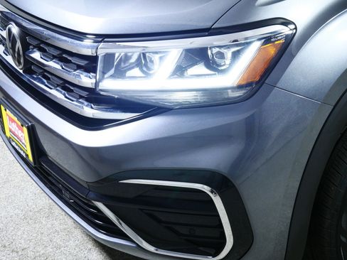 Used 2022 Volkswagen Atlas SEL R-Line image 16