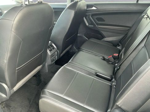 Used 2018 Volkswagen Tiguan SEL w/ 3rd Row Seat Package image 13