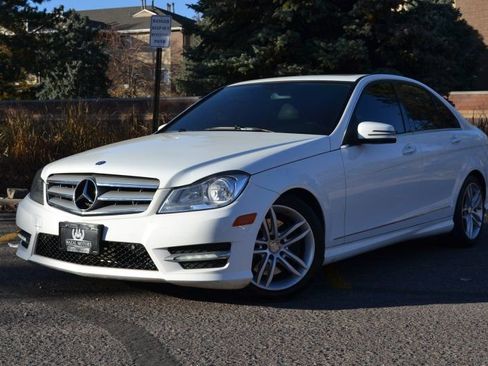 Used 2013 Mercedes-Benz C 300 4MATIC Sedan image 1