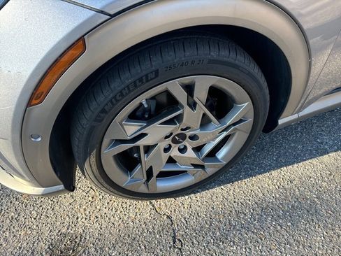 Used 2024 Genesis GV60 Performance image 9