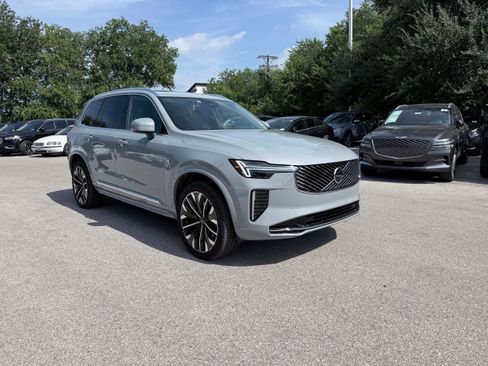 Certified 2026 Volvo XC90 B6 Plus AWD/4WD image 8