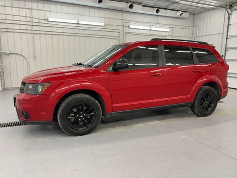 Used 2019 Dodge Journey SE w/ Connectivity Group AWD/4WD image 1