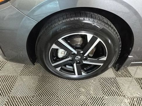 Used 2025 Nissan Sentra SV w/ All-Weather Package FWD image 9