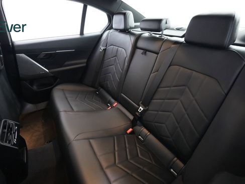 Used 2024 BMW i5 eDrive40i w/ Premium Package RWD image 24