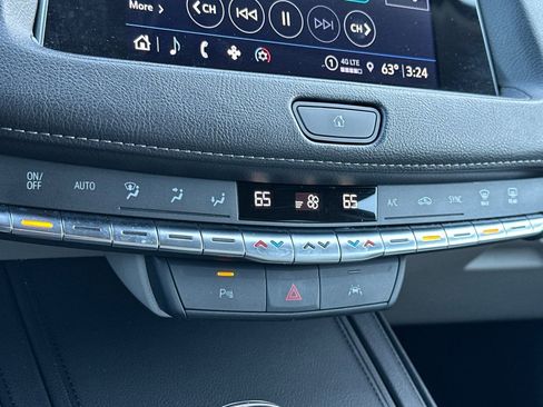 Used 2023 Cadillac XT4 Premium Luxury AWD/4WD image 22