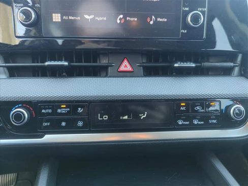 Used 2023 Kia Sportage LX image 7