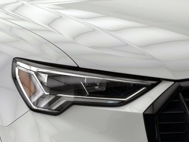 Certified 2023 Audi Q3 2.0T Premium Plus w/ Premium Plus Package AWD/4WD image 9