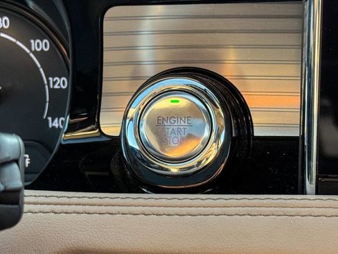 Used 2021 Lincoln Corsair AWD w/ Premium Package image 26