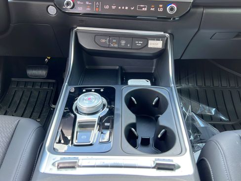 New 2026 Kia Carnival SX Prestige FWD image 16