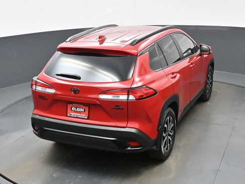 Used 2024 Toyota Corolla Cross SE image 38