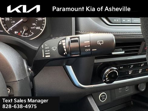 Used 2023 Nissan Rogue S image 25