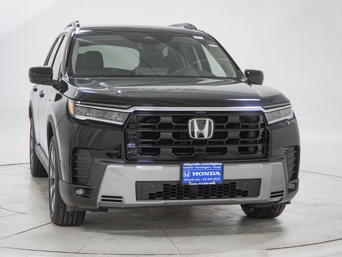 New 2026 Honda Pilot Touring image 17