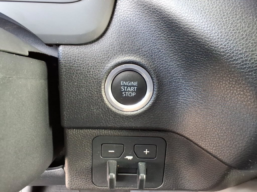Used 2022 Toyota Tundra SR5 AWD/4WD image 25