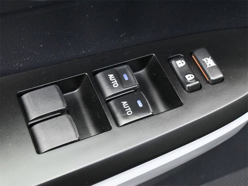 Used 2020 Toyota Tundra Limited w/ Limited Premium Package image 4