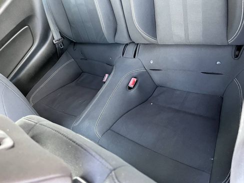 Used 2018 Ford Mustang GT w/ Black Accent Pkg RWD image 18