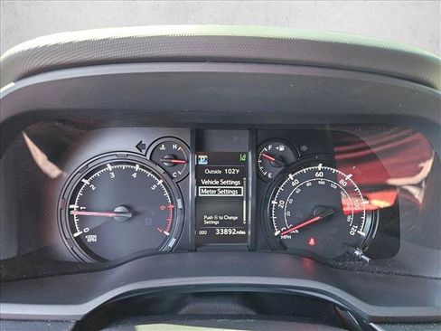 Used 2024 Toyota 4Runner SR5 AWD/4WD image 11