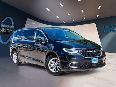 Used 2024 Chrysler Pacifica Touring-L