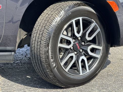 Used 2023 GMC Yukon AT4 w/ AT4 Premium Plus Package image 12