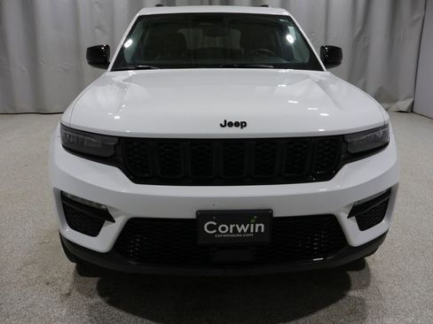 Used 2023 Jeep Grand Cherokee Limited w/ Black Appearance Package image 9