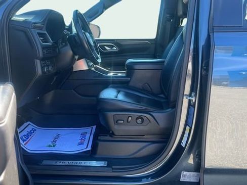 Used 2021 Chevrolet Suburban Z71 image 35