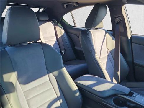 Used 2022 Lexus IS 500 image 15