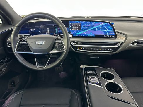 Used 2024 Cadillac Lyriq Sport image 4