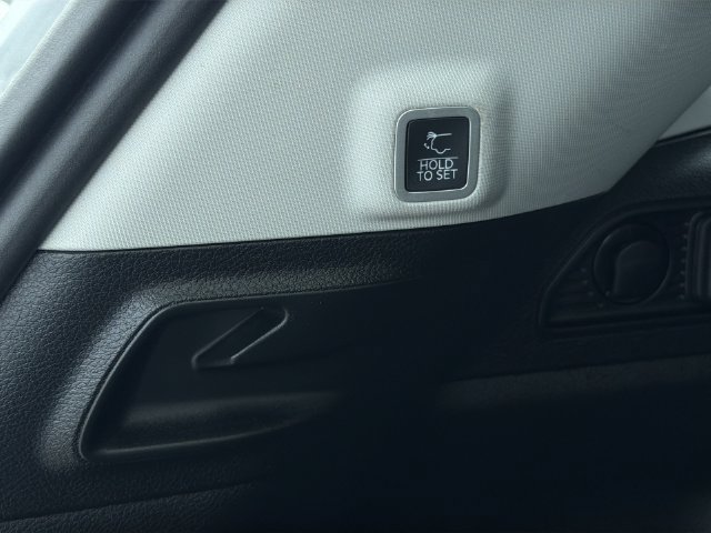 Used 2022 Jeep Grand Cherokee Limited AWD/4WD image 42