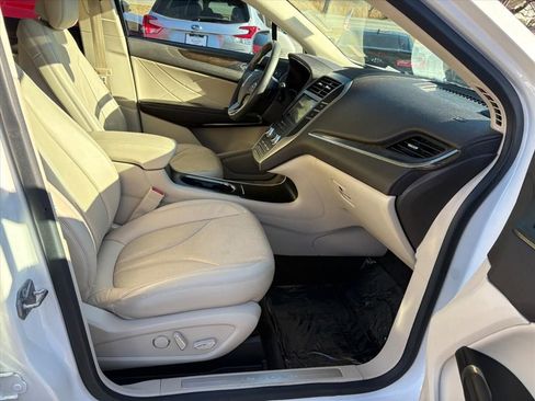 Used 2017 Lincoln MKC Reserve w/ Lincoln MKC Climate Package image 16