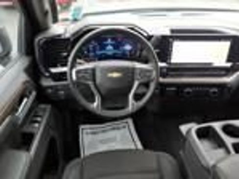 Used 2025 Chevrolet Silverado 1500 LT AWD/4WD image 15