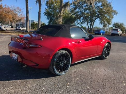 Used 2025 MAZDA MX-5 Miata Club image 4