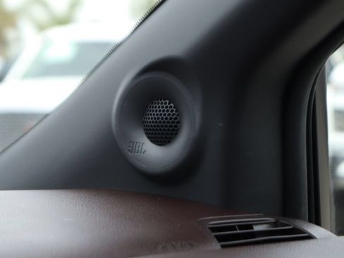 Used 2023 Toyota Sienna Platinum FWD image 42