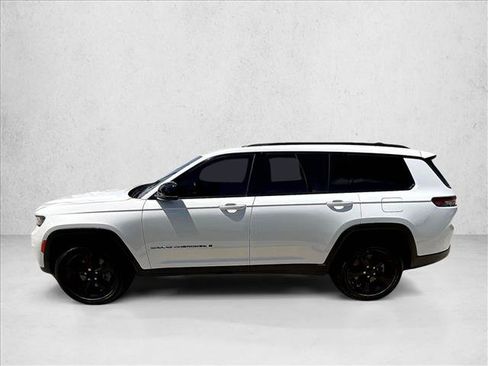 Used 2022 Jeep Grand Cherokee L Laredo RWD image 4