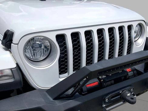 Used 2021 Jeep Gladiator Overland w/ Popular Equipment Package AWD/4WD image 29