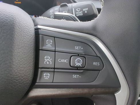 New 2026 Jeep Grand Cherokee Altitude AWD/4WD image 31