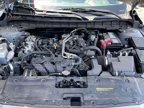 Used 2023 Nissan Altima 2.5 SV FWD image 10