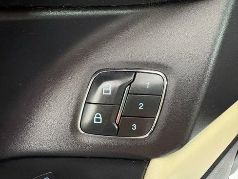 Used 2019 Ford Expedition Platinum RWD image 17