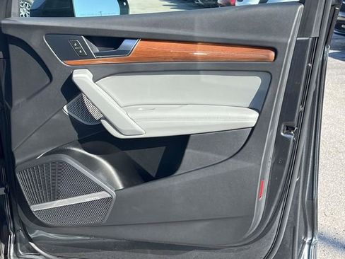 Used 2022 Audi Q5 2.0T Premium Plus w/ Premium Plus Package image 27