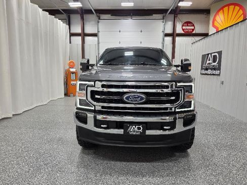 Used 2021 Ford F250 Lariat w/ Lariat Ultimate Package AWD/4WD image 3