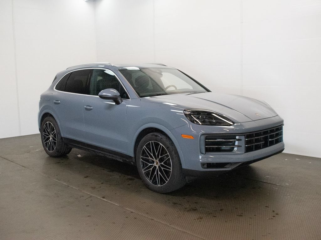 Certified 2024 Porsche Cayenne AWD/4WD image 8