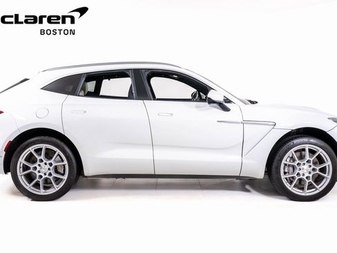 Used 2022 Aston Martin DBX image 6
