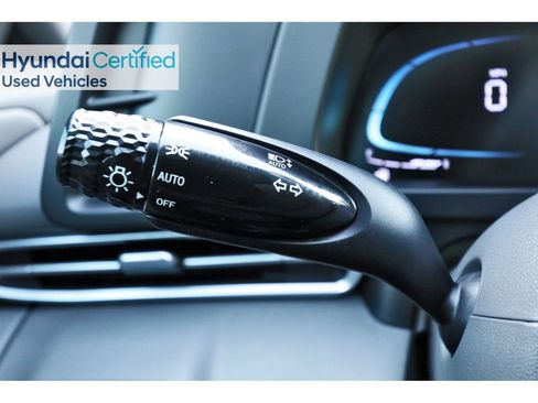 Certified 2025 Hyundai Elantra Sport image 20