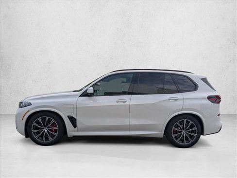 New 2026 BMW X5 xDrive50e AWD/4WD image 9