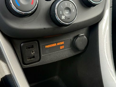 Used 2022 Chevrolet Trax LT w/ LT Convenience Package image 20