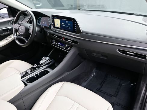 Used 2020 Hyundai Sonata Limited image 15