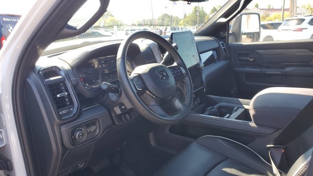 Used 2025 RAM 3500 Limited AWD/4WD image 12