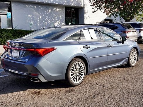 Used 2019 Toyota Avalon XLE image 8
